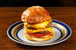 ダブルチーズバーガー（Dining Bar JAM）