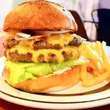 ダブルチーズバーガー（MIND CAFE ＆ GREEN）