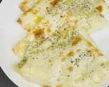 バジルチーズナン Basil cheese nan(アンモル堺店)