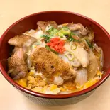 鉄板丼屋ドンテツの鉄板の親子丼(鉄板で作る丼屋 ドンテツ!)