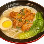 鶏湯排骨米線 Spare Ribs Noodles（肥鶏土鍋）