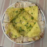 スペシャルチーズナン special cheese nan（ニューリトルインディア 深江橋店）