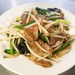 レバニラ炒め（餃子專門店全家福 Zenkafuku）