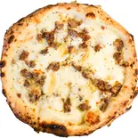 Pizzaプロヴォラ エ サルシッチャ（Pizzeria TRULLI）