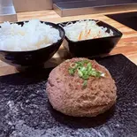 特選黒毛和牛ハンバーグ弁当(Mサイズ160g)※大盛ライス・サラダつき（花より、ハンバーグ。本店）