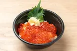 イクラ丼 Salmon roe rice bowl（大衆海鮮 団）