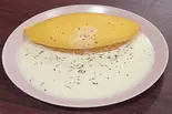 ふわとろオムライス|ホワイトソース（ぽわるぅ）