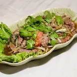 ナームトックヌアー（お好み焼き ふきのとう/タイ料理 サバイサバイ）