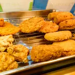 【お買い得】中身おまかせ揚げ物詰め合わせ(精肉店直送!ステーキ丼・コロッケ・カレーのお店 へそ)