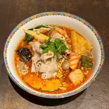 豚肉の薬膳麻辣湯（薬膳麻辣湯と薬膳カレー灯華）