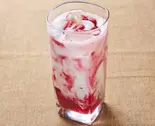 ブルーベリーラッシー/Blueberry Lassi（ASIAN RESTAURANT TARAKHOLA KOSELI）