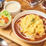フランスうずらの贅沢オムライスデミグラスソース大盛（うずら専門カフェ「うずら屋」）