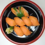 アトランティックサーモン(8カン)（寿司百花川崎鶴見店）