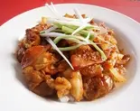 タッカルビ丼(目玉焼き付き)（オンマのご飯）