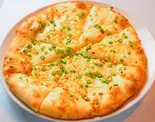ガーリックチーズナン Garlic cheese naan（チャハリ）