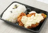 タルタルトンカツ弁当（肉食キッチン）