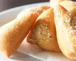 【揚げパン】（カリーと肴ミスターNO）