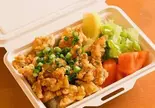 油淋鶏チキンオーバーライス: 肉の量150g（135酒場）