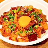 ホルモン丼（PEGOPA 大森店）