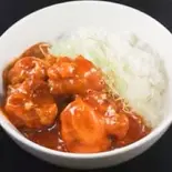 チリソース唐揚げ丼(中華料理錦楽軒)