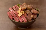 サーロイン&カットステーキの相盛りステーキ丼(250g) Extra Sirloin & Cut Beef Steak Bowl(肉テロ!肉たらしくてぎゅう 川崎店)