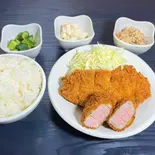 ヒレかつ付き 特製★ロースかつ定食(とんかつは飲み物。御茶ノ水店)