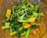 小松菜とジャガイモのスパイス炒め/Aloo Spanich Stir Fry(インドネパール料理カナパニ吉野町店)