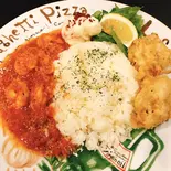 ガーリックシュリンプと鶏の唐揚げ&バターライス(牡蠣&海老バル EAST BLUE 池袋東口店)