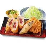 梅しそ巻とロース弁当（濵かつ 福岡百道店）