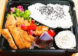 自家製チキンカツソース弁当(餃子工房 ちびすけ 阿倍野橋店)