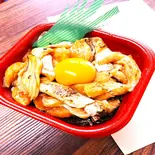 炙りサーモンユッケ丼（大漁丼家 六本松店）