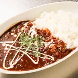 じっくり煮込んだビーフハヤシライス（おきらく食堂 イセザキ店Okirakushokudou Isezakiten）