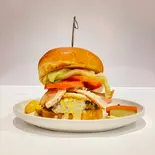 タルタルチーズエッグベーコンバーガー（HAMBURGER SHOP プラージュ）