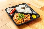 豚キムチ弁当（丼・弁当 万福）