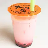 【8】イチゴミルクタピオカ Mサイズ Strawberry Milk Tapioca（HATTI KEBAB(ハッティ ケバブ) 大阪駅前第三ビル店）