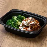 スパイスチキンとブロッコリー Chicken and Broccoli(東京スパイス飯 チキンオーバーライス WHITE YELLOW 蔵前)