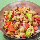 干锅大肠(モツの鉄鍋炒め)（中国料理 壺家大排档）