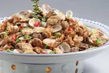 花甲遇见鸡 ハマグリと骨付き鶏のピリ辛炒め（ビャンビャン麺 朋友）