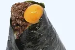 〔人気No.2〕卵黄醬油漬け × 肉そぼろ（恩結び-on-）