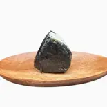 十六穀米おにぎり単品(梅干し)（GREEN TOKYO【スパイスとカレーとからあげ】）