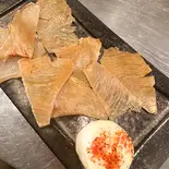 自分で炙る！エイヒレの炙り焼き（東京夜市）