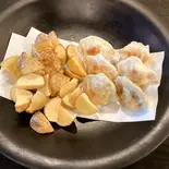 揚げ餃子とポテトフライ（善吉 醸し屋）