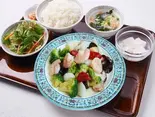 海鮮と野菜炒め定食（新中華李記）