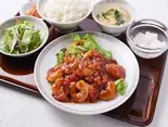 海老チリ定食（新中華李記）