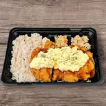 黒酢チキン南蛮弁当 卵たっぷりタルタル添え（やまふく）