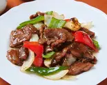 牛肉の黒胡椒炒め(黑椒牛肉)（中華料理 錦園）