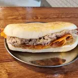 プルドポークサンドイッチ Pulled Pork Sandwich（The Den）