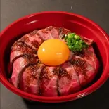 【当店人気No.1】黒毛和牛の味噌漬けローストビーフ丼（ジュウゴノニク(熟成黒毛和牛ローストビーフ専門店)）