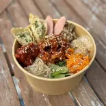 [ピリ辛]豚肉炒めビビンバ 재육볶음 비빔밥（吉弁 からあげ＆弁当）