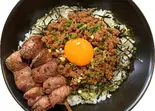 鶏そぼろ丼（焼鳥しはち）